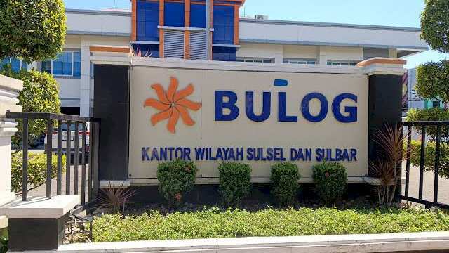 Bulog Pastikan Stok Beras Sulsel Aman hingga 10 Bulan ke Depan 1 Bulog Pastikan Stok Beras Sulsel Aman hingga 10 Bulan ke Depan