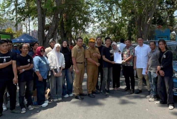 Masyarakat & Pemuda Pinrang Desak Cabut Izin Pangkalan LPG 3 KG Nakal, Demo & Audiensi di DPRD Pinrang 1 IMG 20260831 174819