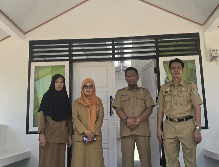 Disdikbud Pinrang Tinjau Rumah Dinas Guru di Wilayah Terpencil 1 IMG 20260901 110714