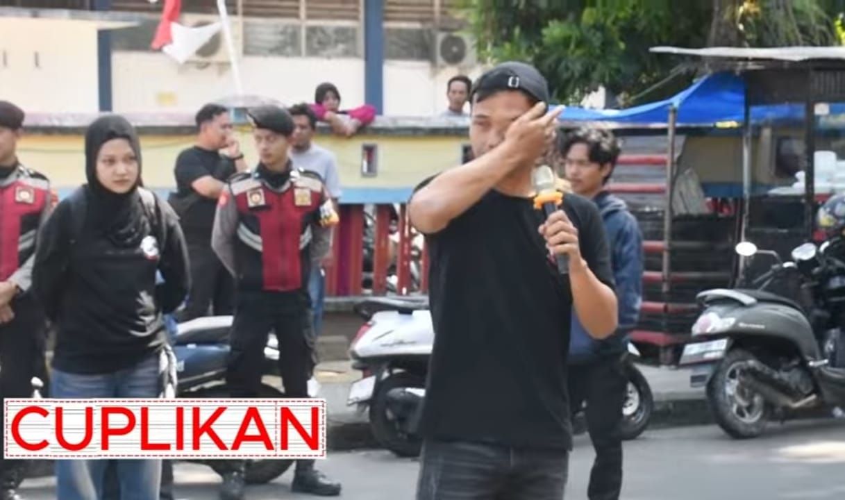 Aktivis Tak Kuasa Menahan Air Mata Saat Soroti Sulitnya Warga Pinrang Mendapat LPG 3 Kg 1 IMG 20260901 112401
